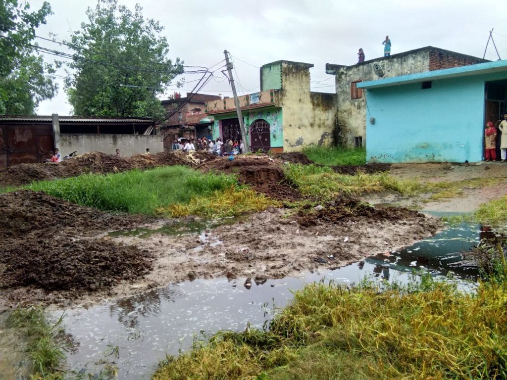 ग्राम महमूदपुर में दो पक्षो में झगड़ा,पुलिस ने चोटिल को भेज मेडिकल उपचार के लिये सिविल अस्पताल