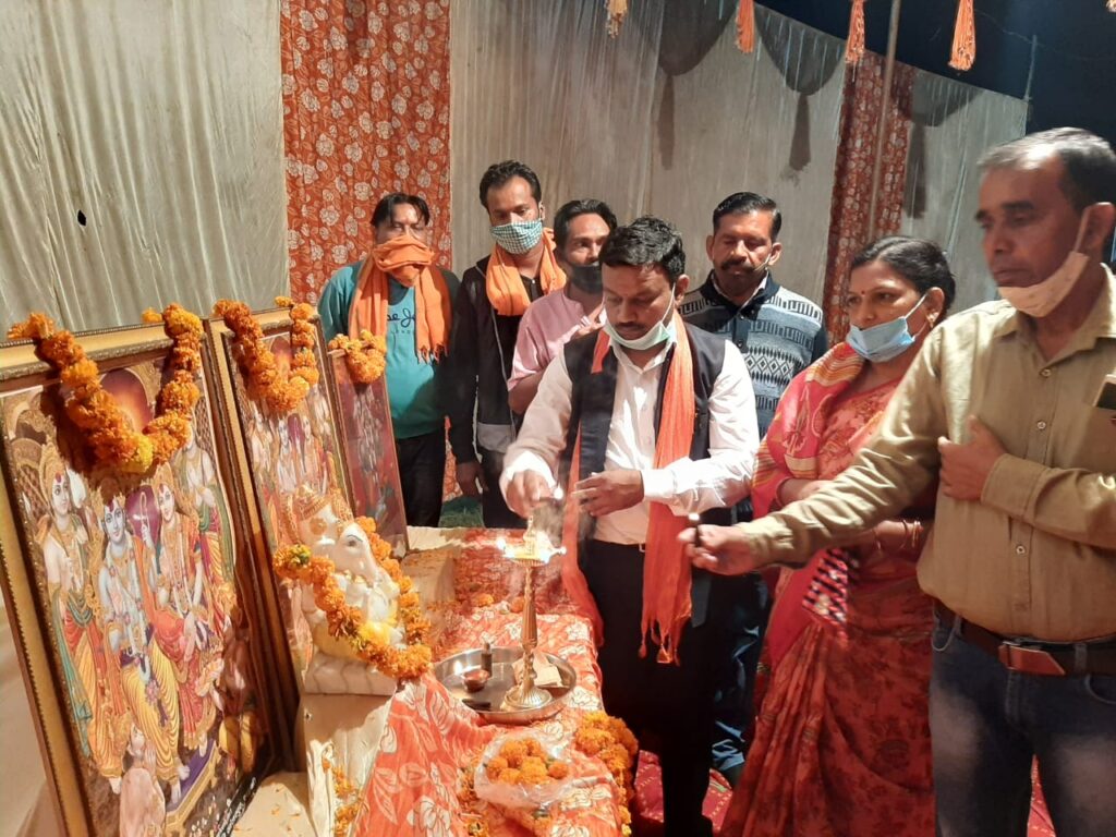 खंजरपुर में रामलीला समिति की ओर से कोविड-19 कोरोना काल में इस वर्ष डिजिटल रामलीला का आयोजन किया गया,,,।