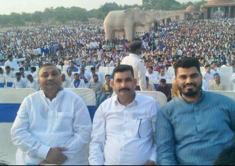 काशीराम स्थल परिनिर्वाण दिवस पर लखनऊ में उमड़ा जनसैलाब,हरिद्वार के बसपा नेताओ ने भारी जनसमूह के साथ की शिरकत,,,,।