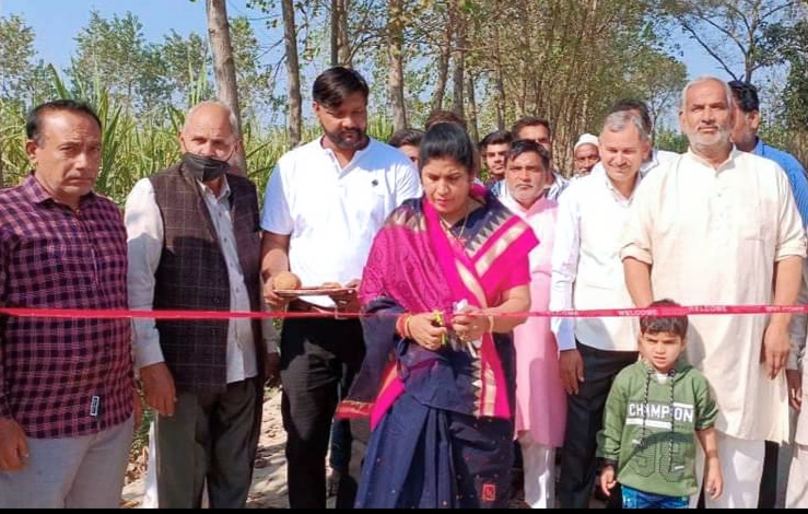 बालेकी ,कुंजा,सरठेड़ी को जोड़ने वाली सड़क का विधायक ममता राकेश ने फिता काटकर किया उद्धाटन ,,,।
