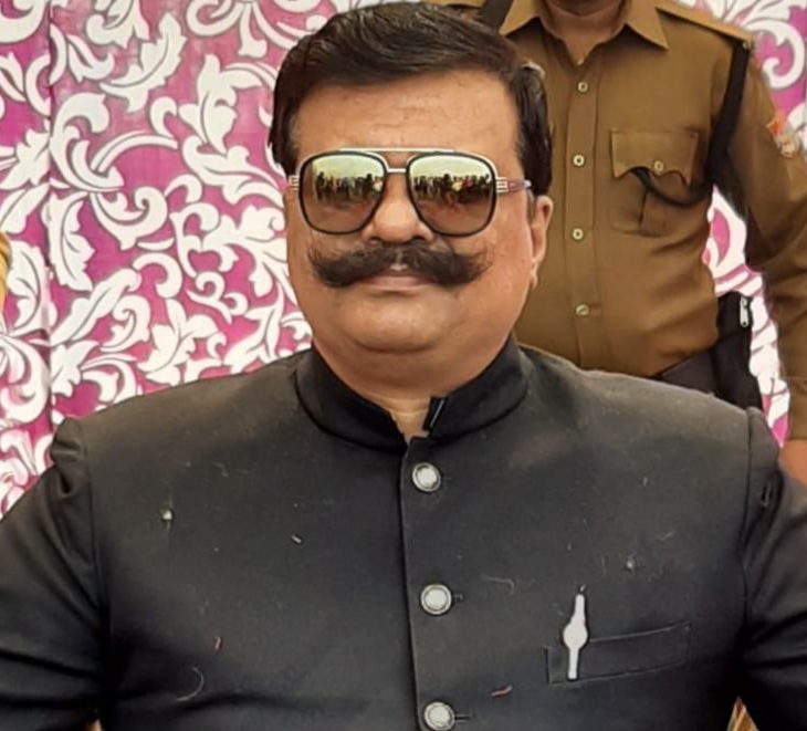 भाजपा का हूँ भाजपा का ही रहूंगा,कोंग्रेस से नही कोई तालुक,,, चैम्पियन