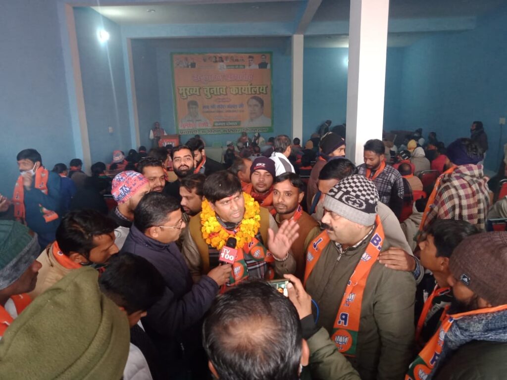 मुनीश सैनी के चुनाव कार्यालय उद्घाटन में मुख्य अतिथि के रूप में पहुचे राज्य सभा सांसद नरेश बंसल,,,,