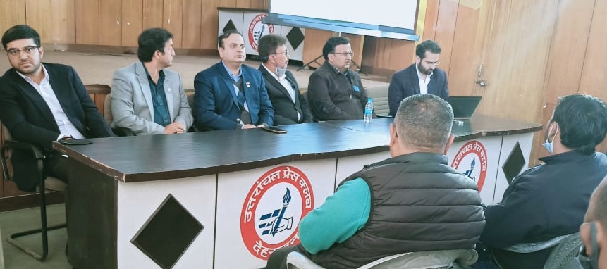 बालिका की मानसिक स्थिति सुधारने सहित आगे का जिम्मा भी रोटरी क्लब ने लिया,,,,