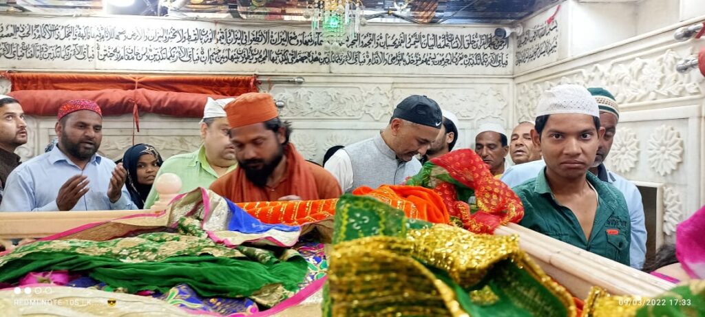 प्रतियशियो की धड़कने हुई तेज,,,हार के डर से याद आई काजी निजामुद्दीन को दरगाह साबिर पाक की याद,,,,।