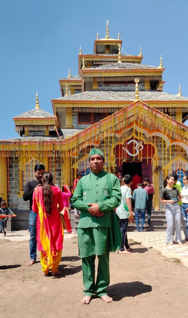 ढ़ोल के ताल पर किया जाता हैं माता सुरकण्डा का आह्वान,,,,डॉ सोनी।