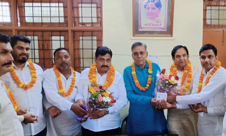 दलबदलू कॉंग्रेस नेताओ ने ली बसपा की सदस्यता
