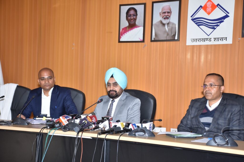 पेपर लीक मामले में कैबिनेट का अहम फैसला,,,