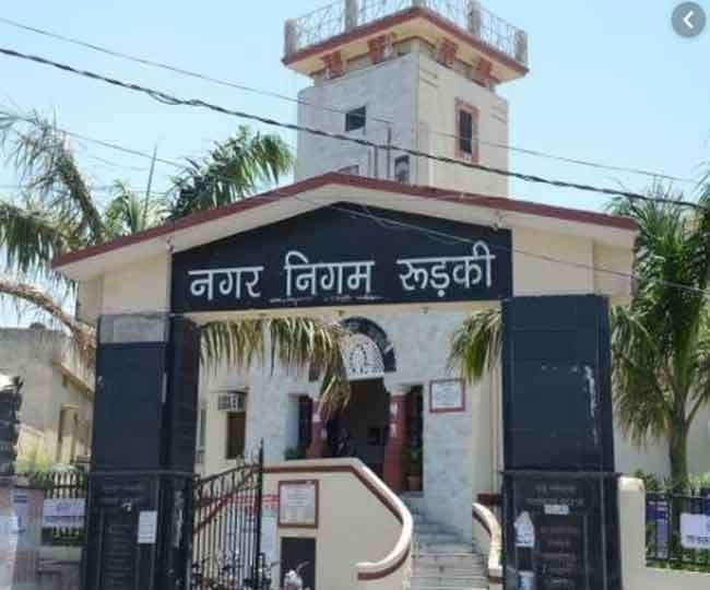 पूर्व में तैनात अधिकारियों के समय में नगर निगम रुड़की के ठेकेदारों का करोड़ों रुपए पुराना पड़ा है फंसा,,,,