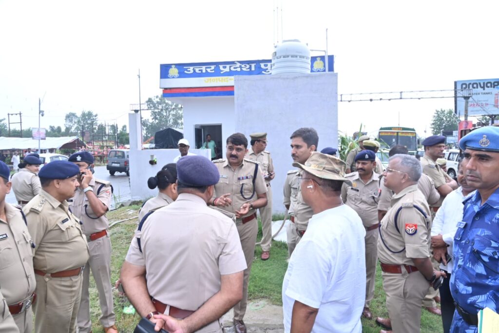 कांवड़ मेला-2023 को सकुशल सम्पन्न कराने हेतु यूपी के अधिकारियों के बीच विस्तृतविचार-विमर्श सम्बन्धित को दिये दिशा निर्देश,,,