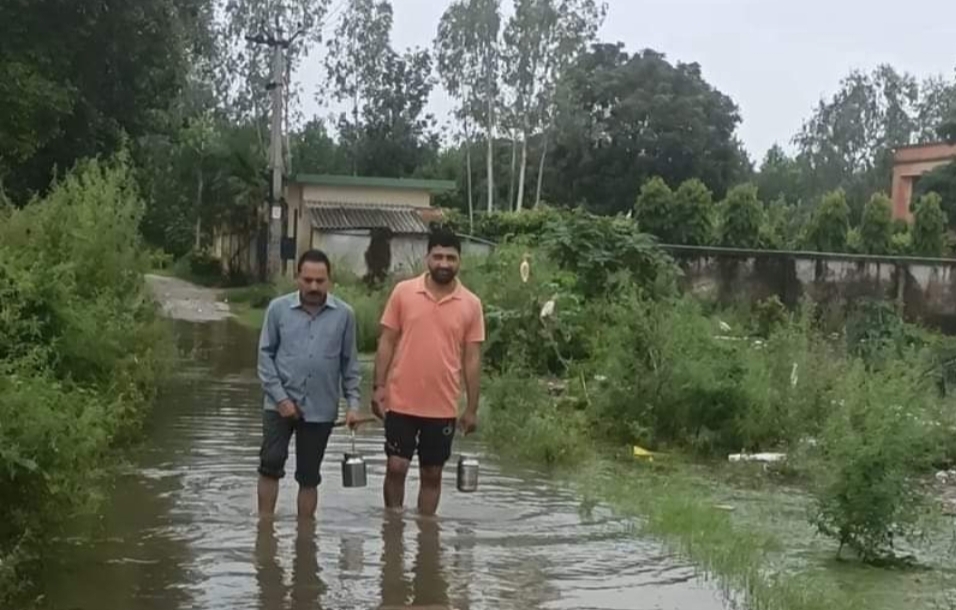 13 वर्षो से अभी तक नहीं बना नाला, वार्ड नं01 की जनता जलभराव होने से झेल रही परेशानी,,,