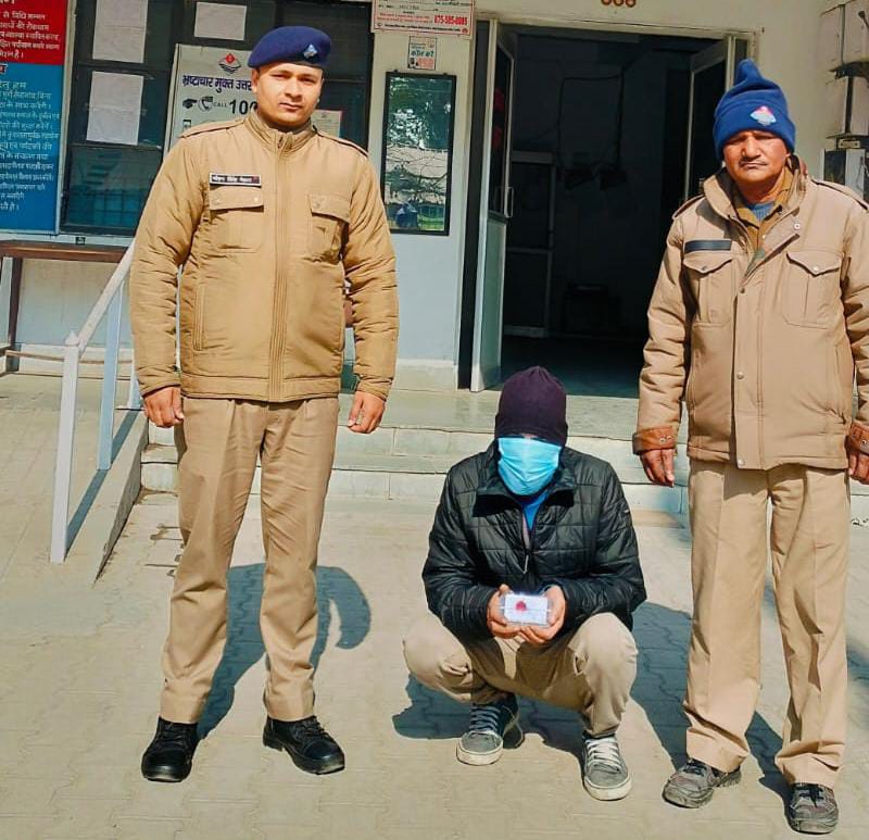 शादी समारोह में बुजुर्ग महिला से कुंडल लूटकर फरार होने वाले बदमाश को दून पुलिस 24 घंटो के भीतर किया गिरफ्तार,,,