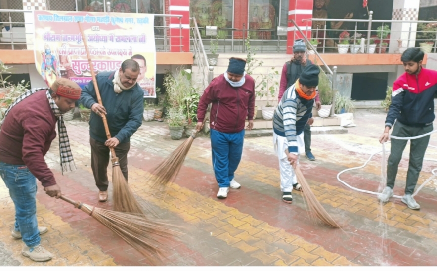 प्रधानमंत्री नरेंद्र मोदी के आह्वान पर शिक्षा नगरी रुड़की में मंदिरों में साफ सफाई अभियान हुआ शुरू ,,,