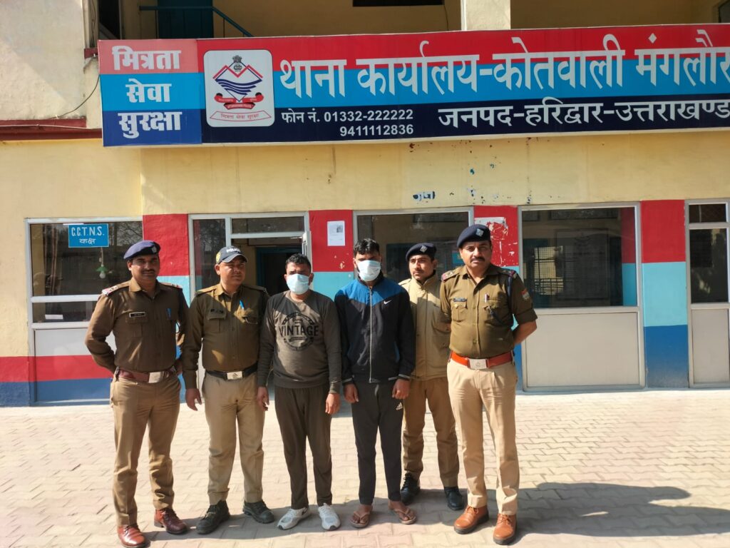 टीवी सीरियल “सीआईडी” देखकर पत्नी के कत्ल की साजिश रचने वाले आरोपी पति और उसके सहयोगी को पुलिस ने गिरफ्तार कर हत्याकांड का किया पर्दाफाश,,,