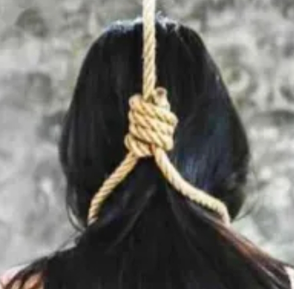 बीएसएफ के एक जवान की पत्नी ने संदिग्ध परिस्थितियों में लगायी फांसी ,,,