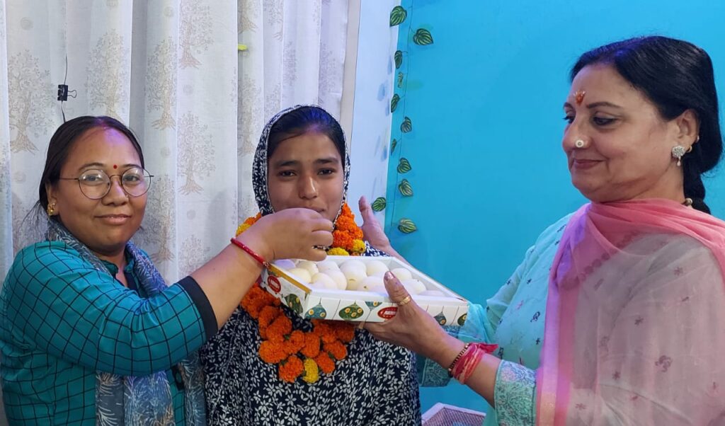 उत्तराखंड माध्यमिक शिक्षा बोर्ड की परीक्षाओं में बेहतर प्रदर्शन करने वाले छात्र-छात्राओं के उत्साह वर्धन के लिए नगर में अनेक संस्थाएं कर रही कार्यक्रम आयोजित,,,