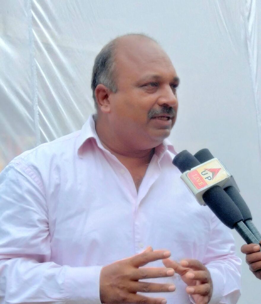 कोंग्रेस नेता ने विश्व हिंदू परिषद का पदाधिकारी बताने वाले व्यक्ति पर गोवंश तस्करी का लगाया आरोप,,,