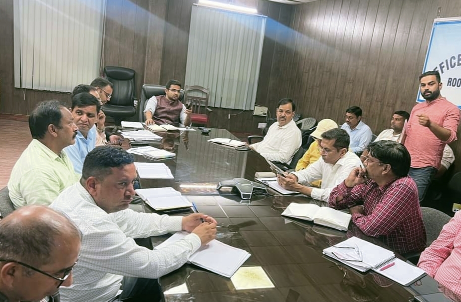 संयुक्त मजिस्ट्रेट ने सभी कर्मचारियों को निर्देशित कर कहा कि प्रत्येक शिकायत का निस्तारण तय समयसीमा के भीतर किया जाए,,,