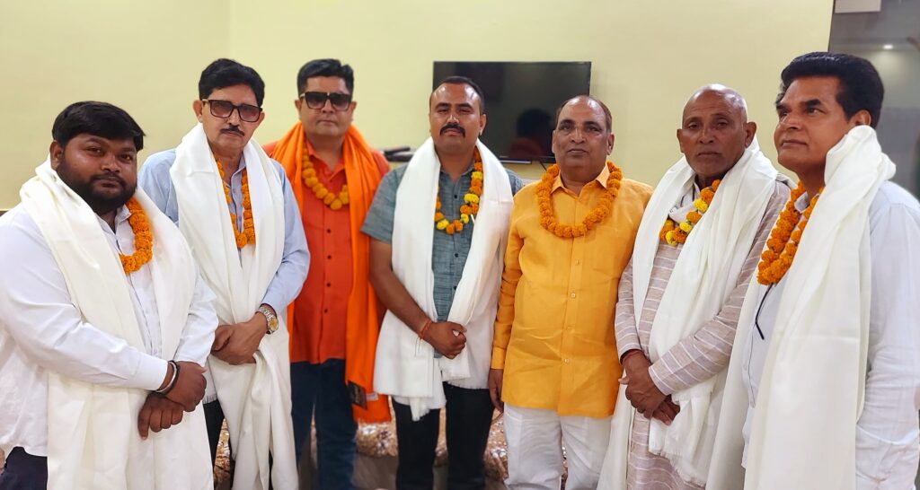 पत्रकारिता दिवस पर वरिष्ठ समाजसेवी चौधरी सुभाष नंबरदार ने पत्रकारों का सम्मान कर बताया समाज व राष्ट्र का दर्पण,,,