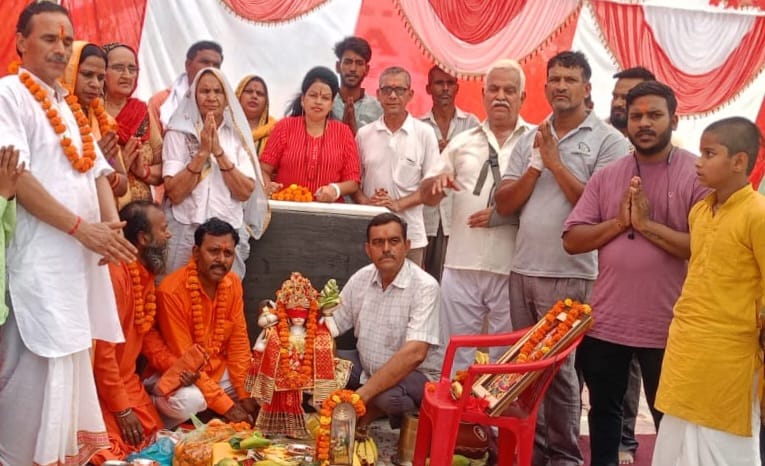 साक्षी वेलफेयर ट्रस्ट द्वारा दक्षिणमुखी श्री हनुमानजी की मूर्ति स्थापना प्राण प्रतिष्ठा की गई,महायज्ञ व प्राण प्रतिष्ठा कर भंडारे का हुआ आयोजन,,,