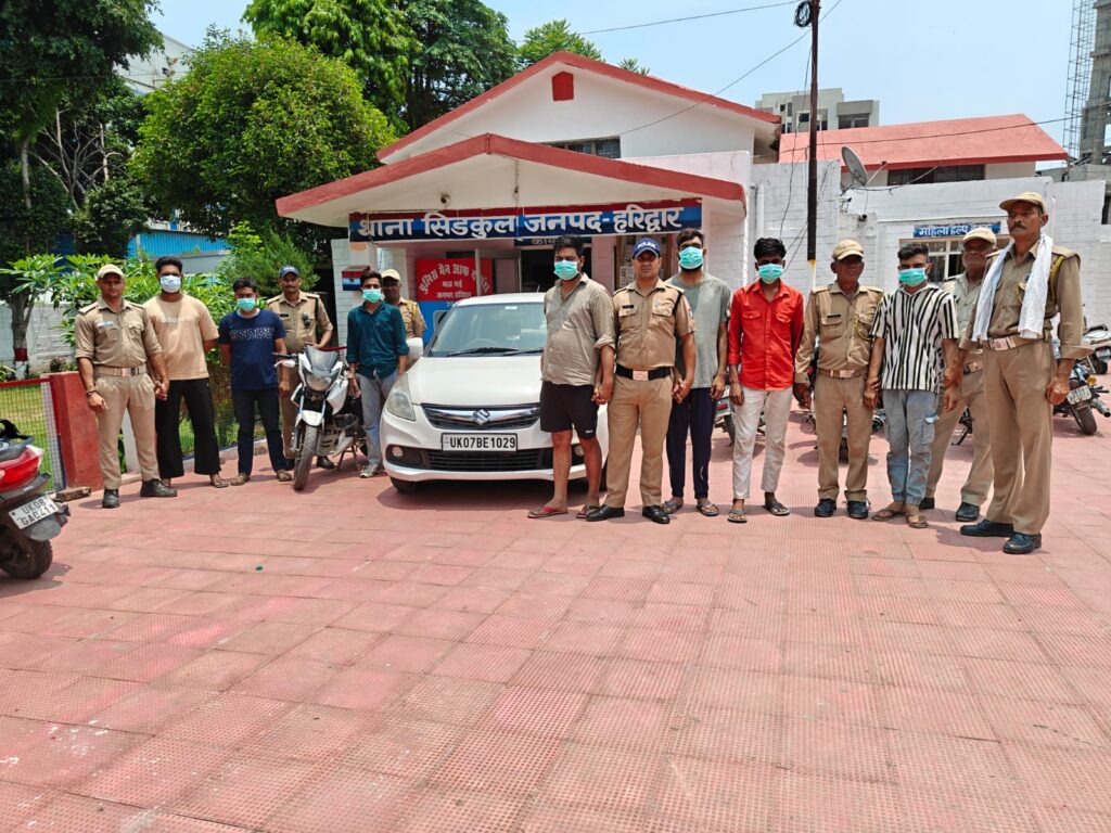 गैंग की शक्ल में डंडों, लोहे की रॉड और तमंचों से  एक व्यक्ति को तमंचे के बट से गंभीर रूप से घायल  किया, पुलिस ने इस मामले में 07 आरोपियों को दबोचा,,,