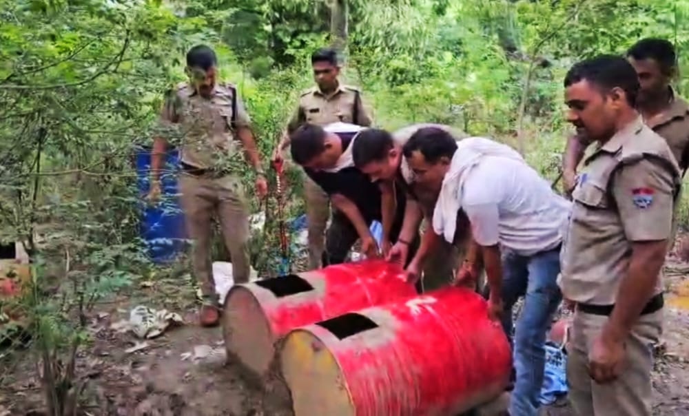 अवैध कच्ची शराब के खिलाफ चलाए जा रहे विशेष अभियान के तहत पथरी थाना पुलिस ने बड़ी कार्रवाई को दिया अंजाम,,,