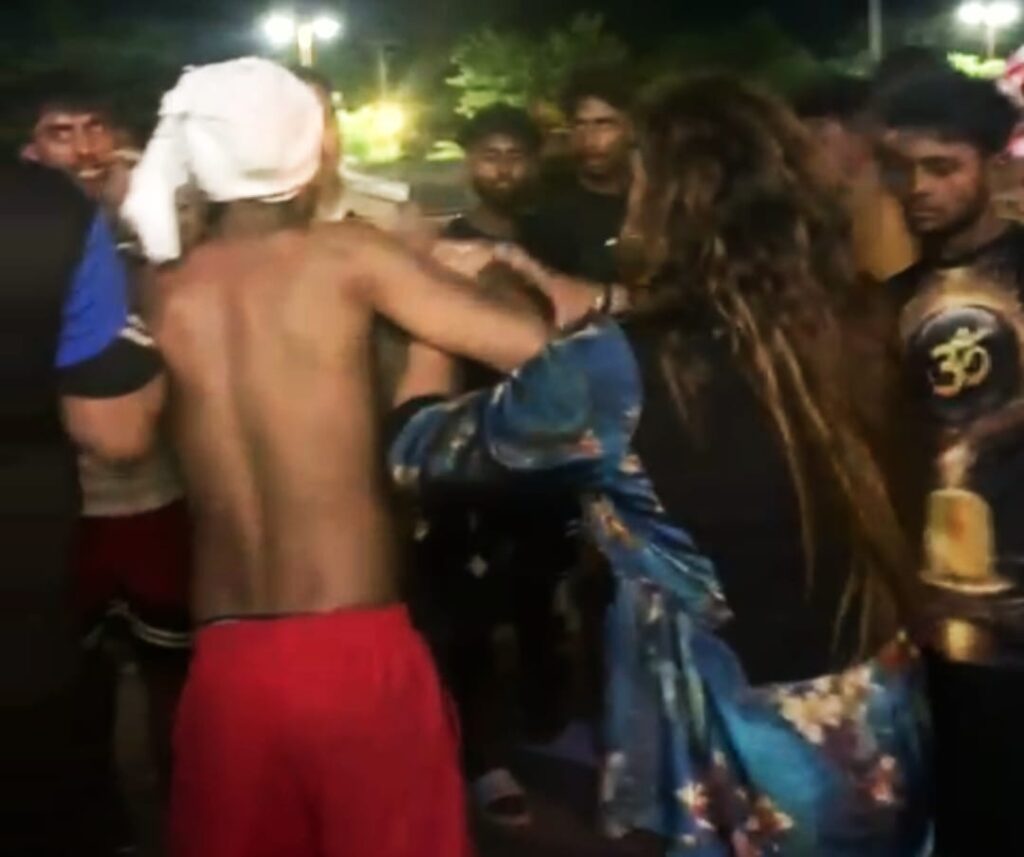 कांवड़ मेले के दौरान नेशनल हाईवे पर एक स्थानीय महिला से सरेराह मारपीट का मामला आया सामने,,,
