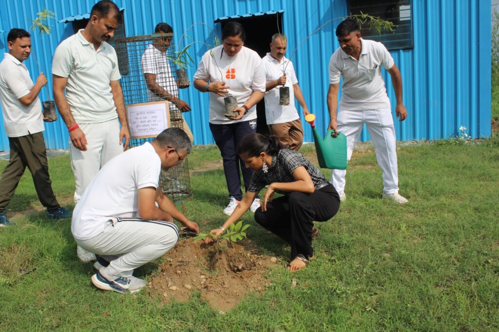 उत्तराखंड की समृद्ध लोक परंपरा और प्रकृति प्रेम का प्रतीक हरेला पर्व इस वर्ष हरिद्वार जनपद में विशेष उत्साह और व्यापक जनभागीदारी के साथ मनाया,,,