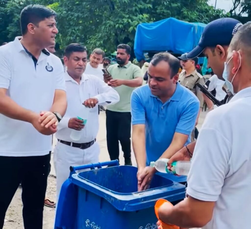 हरिद्वार को स्वच्छ, सुंदर और व्यवस्थित बनाने के उद्देश्य से जिले में एक व्यापक सफाई महाअभियान की हुई शुरुआत,,,