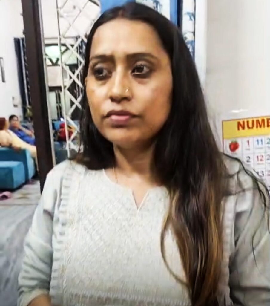 गणेशपुरम कॉलोनी में उस वक्त अफरा-तफरी मच गई जब एक दंत चिकित्सक महिला के घर दिनदहाड़े चोरों ने बोला धावा ,,,