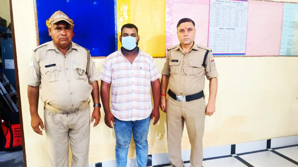 लेन-देन के विवाद में पहले मारपीट और फिर गांव में हवाई फायरिंग कर दहशत फैलाने वाले आरोपी को खानपुर पुलिस ने दबोचा,,,