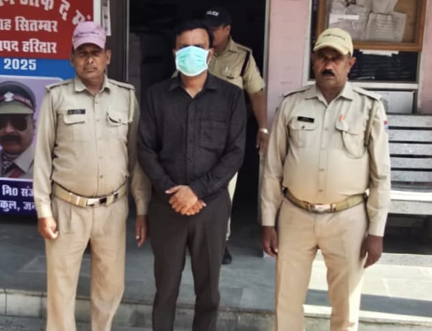 रोशनाबाद कचहरी में महिला अधिवक्ता के चैंबर में घुसकर अभद्रता और मारपीट करने वाले आरोपित को पुलिस ने गिरफ्तार कर भेजा जेल ,,,