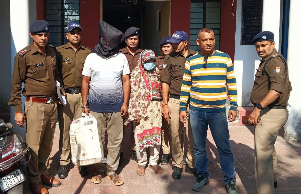 श्यामपुर थाना क्षेत्र के गाजीवाली गांव के पास हाईवे किनारे मिली अधजली महिला की लाश का रहस्य आखिरकार हरिद्वार पुलिस ने लिया सुलझा,,,