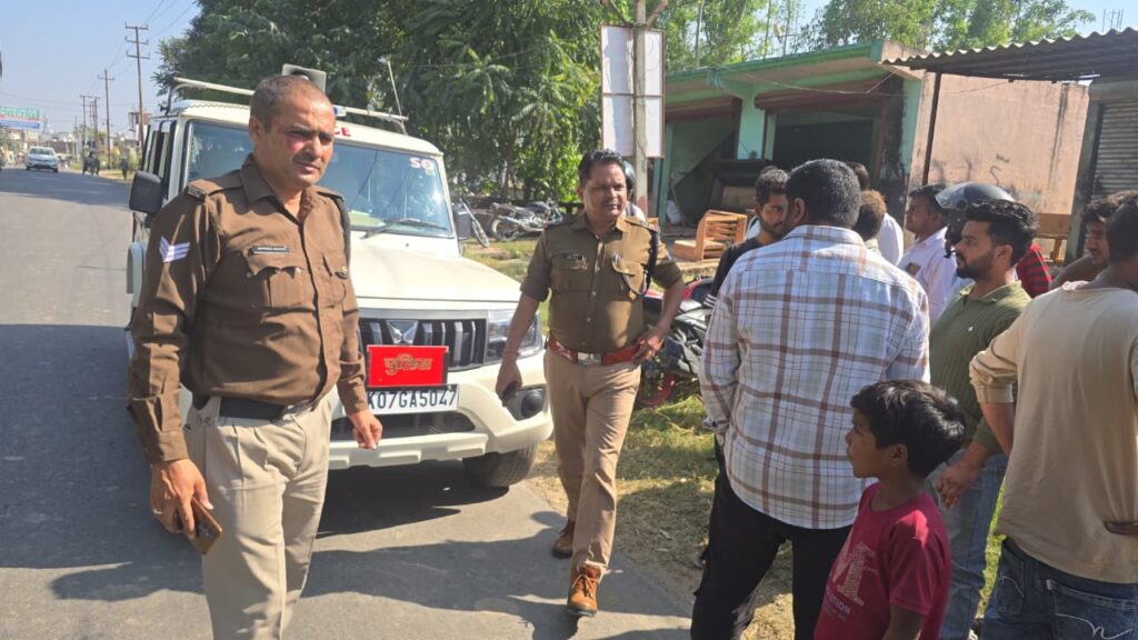 थाना क्षेत्र के अंतर्गत चौकी इमलीखेड़ा के समीप हुआ एक सड़क हादसा,दोनों युवकों की हालत नाजुक,,,