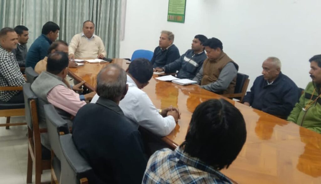 भेल नगर प्रशासन विभाग ने शुक्रवार को उपनगरी स्थित शॉपिंग सेंटरों के व्यापारियों के साथ एक महत्वपूर्ण समन्वय बैठक की आयोजित,,,