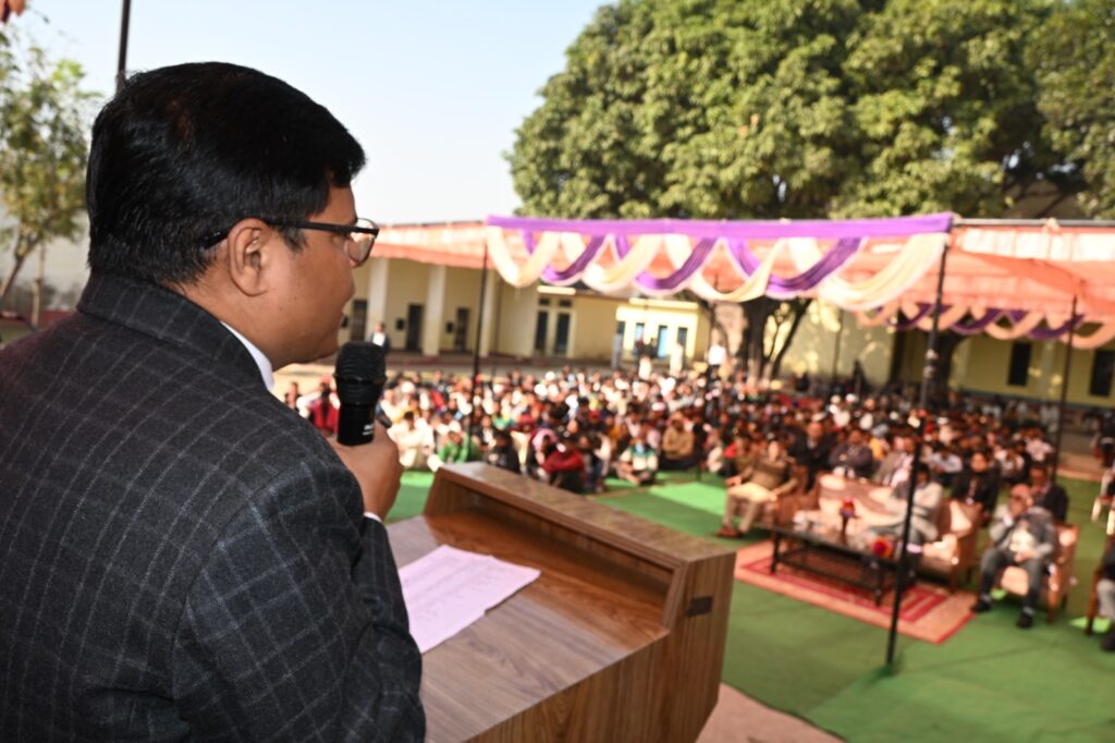 संविधान दिवस के अवसर पर जिला कारागार रोशनाबाद में विधिक साक्षरता एवं जागरूकता शिविर का किया गया आयोजन,,,