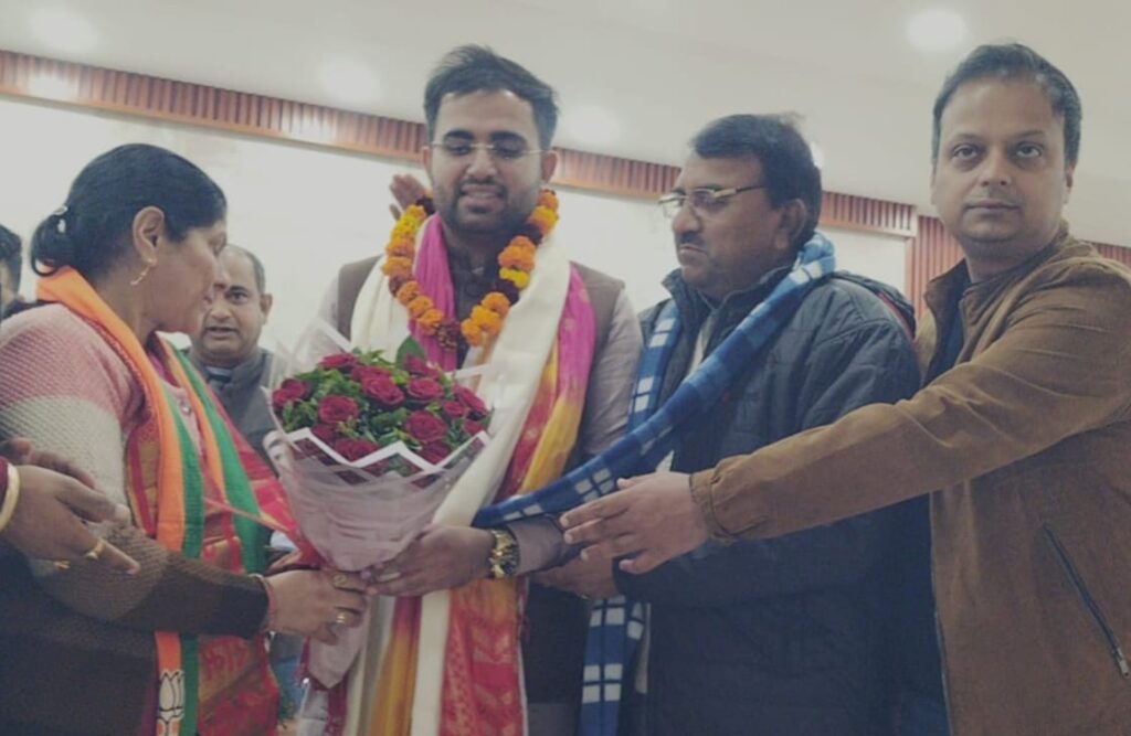 भाजपा जिला कार्यालय पर हुआ नवनियुक्त मोर्चा जिला अध्यक्षों का स्वागत,भाजपा जिलाध्यक्ष डॉ०मधु सिंह व जिला महामंत्री अक्षय प्रताप सिंह रहे मौजूद ,,,