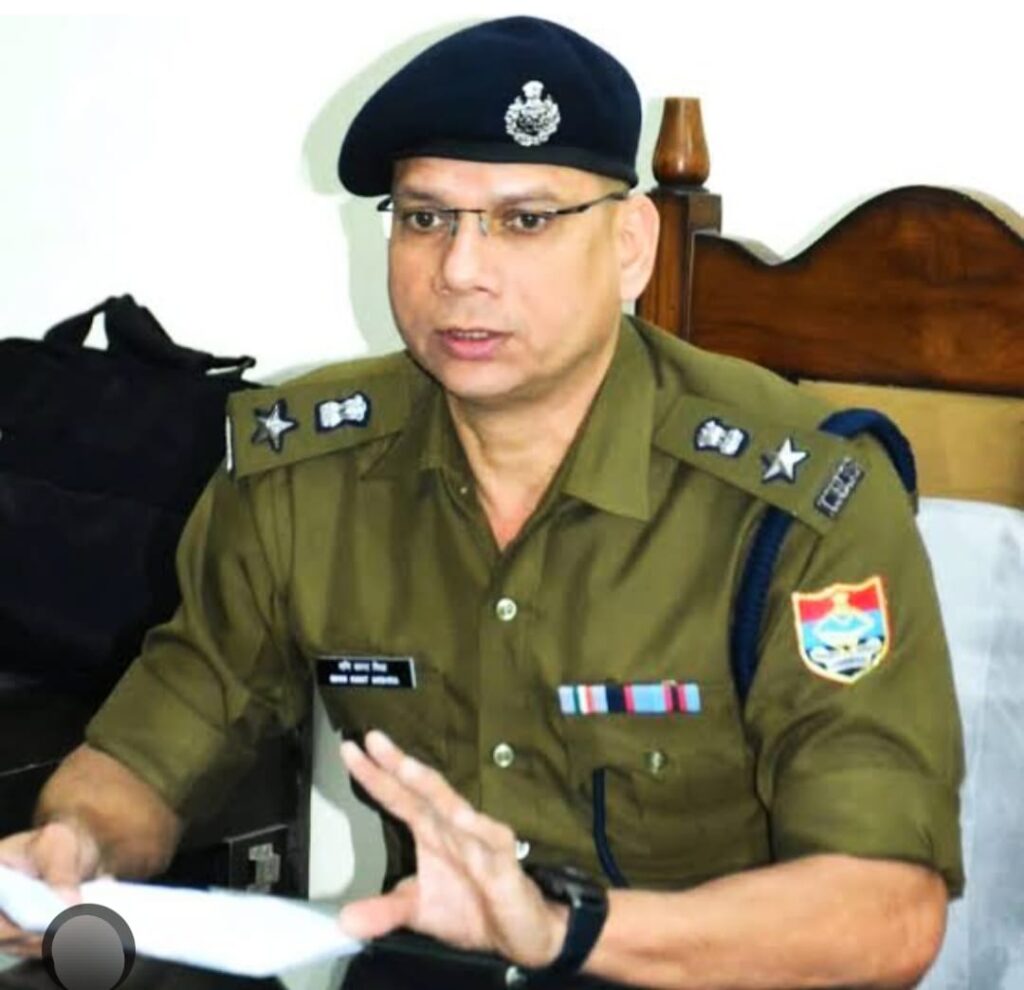 उधमसिंहनगर में किसान ने की आत्महत्या, सीएम धामी ने डीजीपी से मांगी रिपोर्ट, पूरी पुलिस चौकी लाइन हाजिर