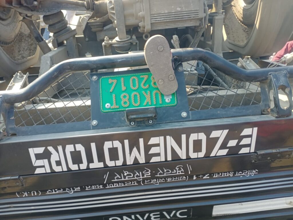 लक्सर मार्ग बना मौत का रास्ता भीषण टक्कर में तीन की मौत,,,