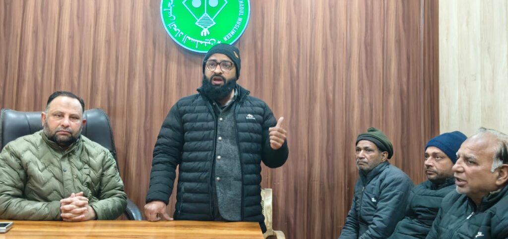 उत्तराखंड वक्फबोर्ड के नवनियुक्त मुख्य कार्यपालक अधिकारी (सीईओ) मौ. आरिफ ने पदभार ग्रहण करने के बाद पहली बार पिरान कलियर स्थित वक्फ दरगाह कार्यालय का दौरा,,,