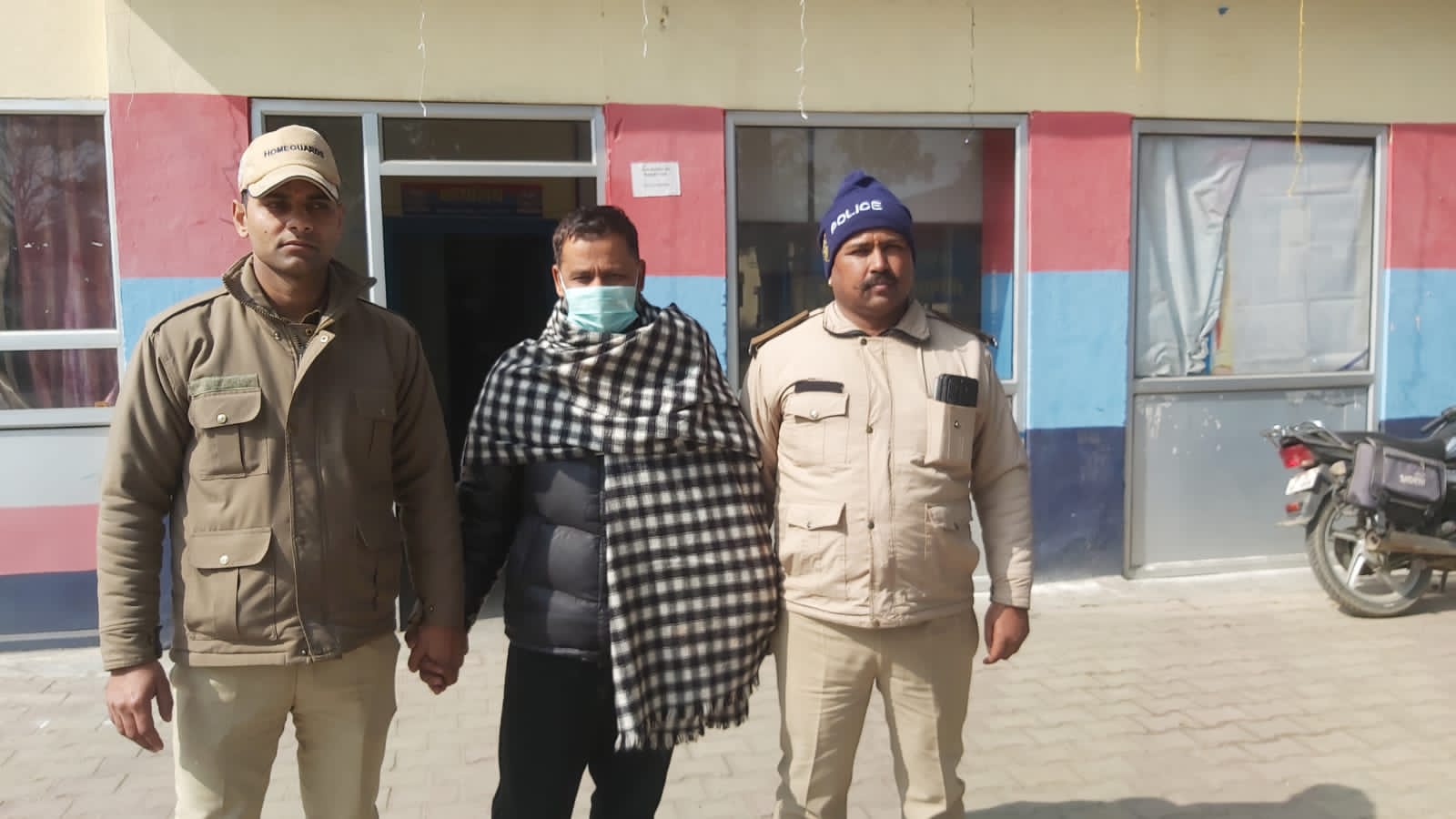 इलाज के नाम पर मर्यादा लांघना एक डॉक्टर को पड़ा भारी,पुलिस ने आरोपी डॉक्टर को गिरफ्तार कर भेजा जेल,,,