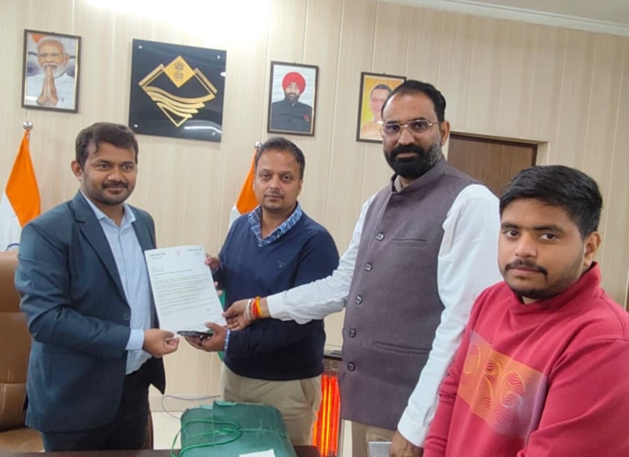 गंगनहर में डूबने की घटनाओं की रोकथाम हेतु भाजपा के जिला महामंत्री अक्षय प्रताप सिंह ने ज्वाइंट मजिस्ट्रेट को दिया ज्ञापन,,,