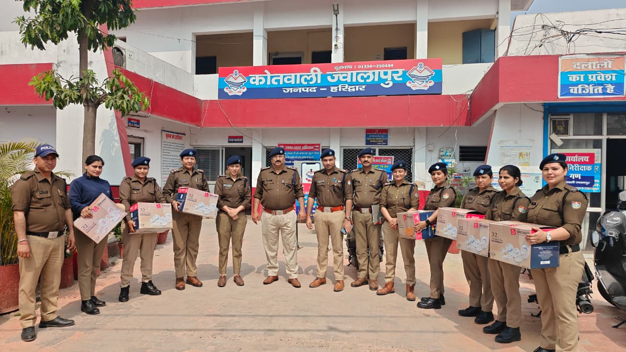 अन्तर्राष्ट्रीय महिला दिवस के अवसर पर कोतवाली ज्वालापुर में तैनात महिला पुलिस कर्मियों को सम्मानित कर उनके कार्यों की हुई सराहना,,,