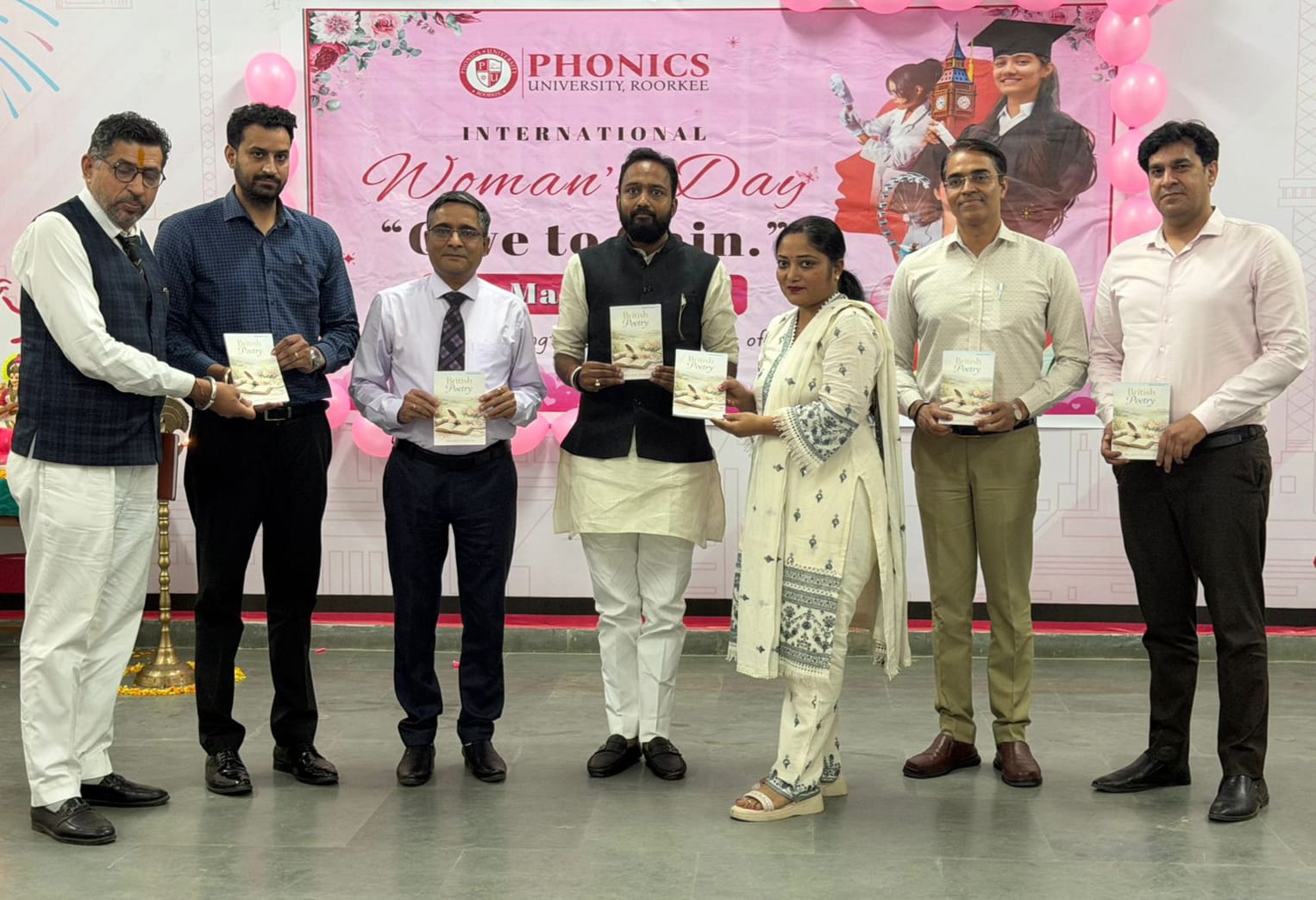 फोनिक्स यूनिवर्सिटी में डॉक्टर सिमरन और पारुल का हुआ सम्मान,इंजीनियर चैरब जैन ने दी बधाई,,