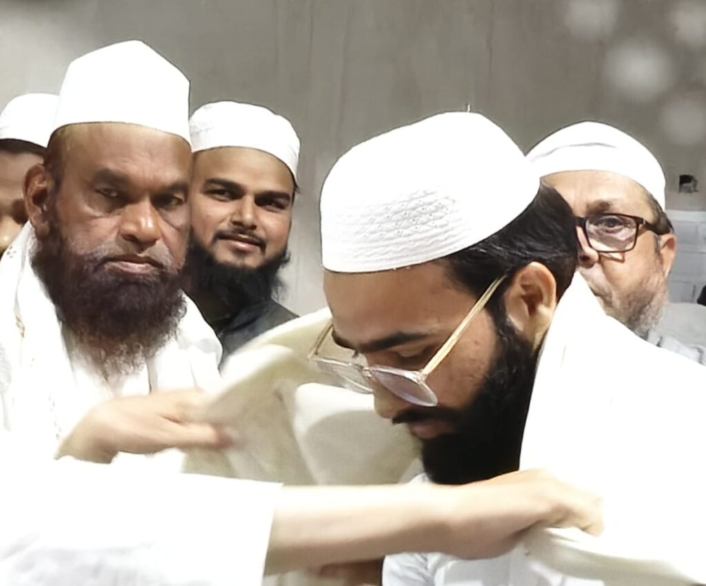 27-वीं शब में नमाज तरावीह में हुआ कुरआन शरीफ मुकम्मल,उलेमा ने कुरआन और रमजान की अहमियत बयान की,,,