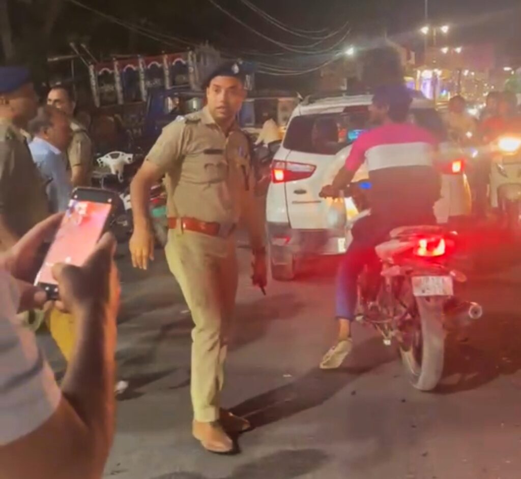 शहर की सड़कों, नहर पटरी और सार्वजनिक स्थलों पर जाम छलकाने वालों के खिलाफ ज्वालापुर पुलिस ने सख्त रुख अपनाते हुए की जोरदार कार्रवाई,,,