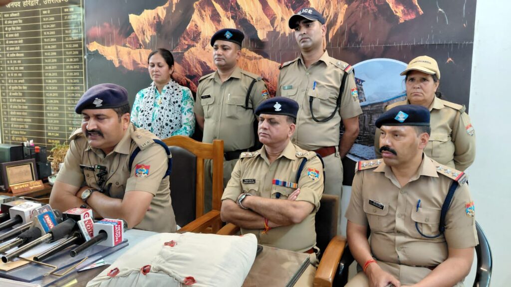 रिश्तों के जाल में बुनी गई एक खौफनाक साजिश, जिसमें पत्नी और बेटी ही बन बैठा कातिल,,,