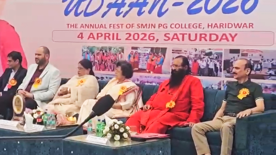 विद्यार्थियों को अपने गुरुओं पर अटूट विश्वास रखते हुए पूर्ण समर्पण का भाव अपनाना चाहिए, तभी जीवन में सच्ची सफलता प्राप्त होती है,,, श्रीमहंत डॉ. रविन्द्र पुरी जी महाराज