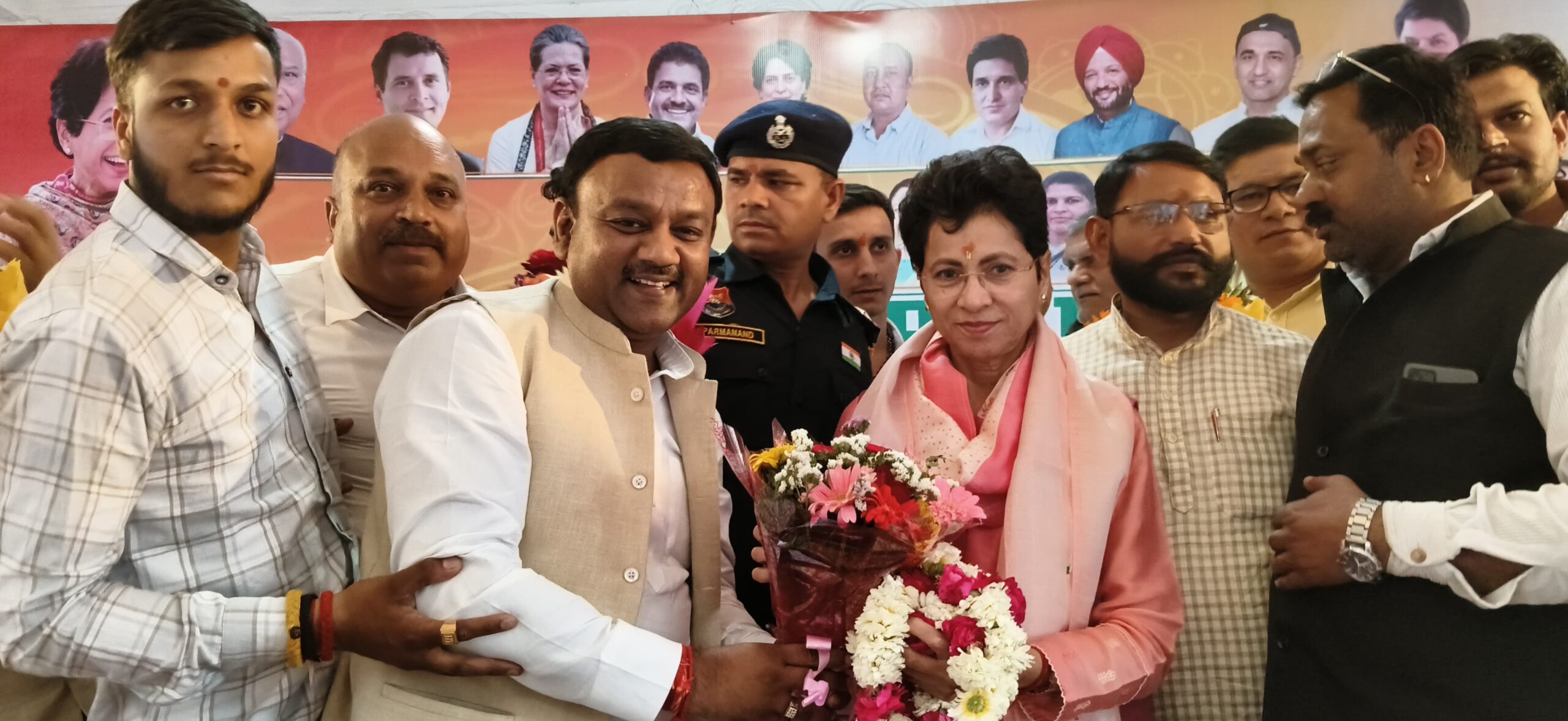 आगामी विधानसभा चुनाव को लेकर कांग्रेस की उत्तराखंड प्रभारी कुमारी शैलजा पहुंची जयराम आश्रम,कार्यकर्ताओं को दिए टिप्स,,,