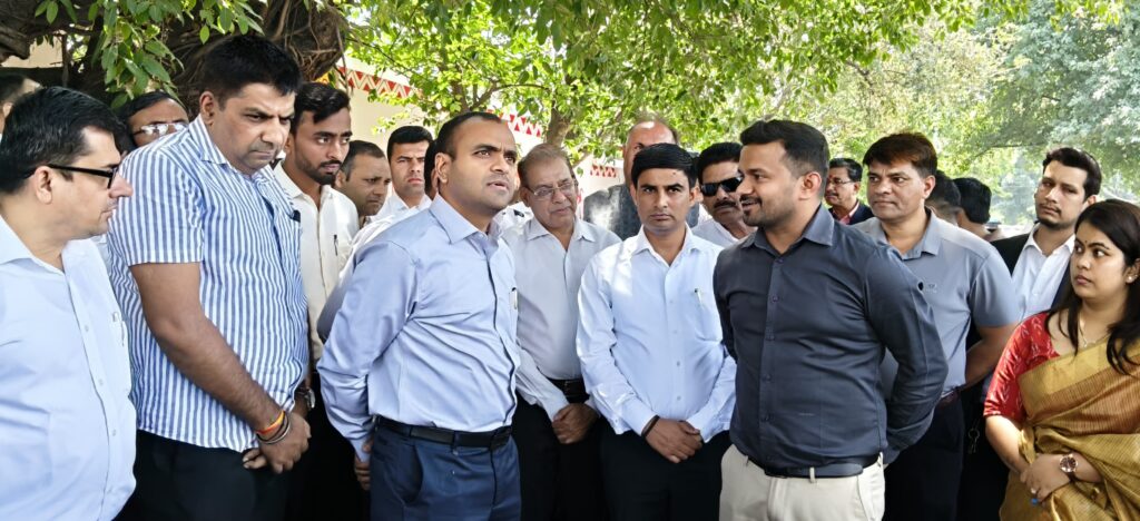 रुड़की तहसील परिसर के सौंदर्यकरण का हुआ उद्घाटन,जिलाधिकारी मयूर दीक्षित ने छात्रों को बैग भेंटकर बढ़ाया उत्साह,,,