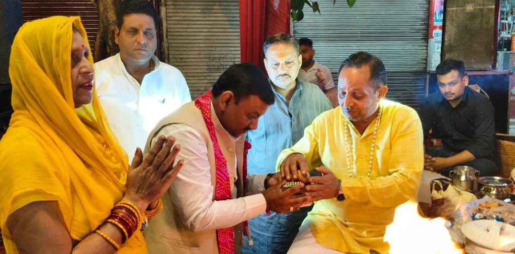 बाबा का 51-वां संकीर्तन महोत्सव मनाया धूमधाम से,देर रात तक बाबा के भजनों पर झूमे भक्तगण,,,